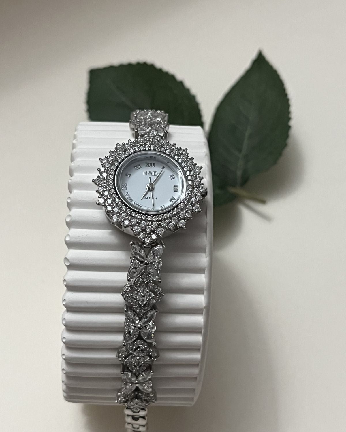 Rodyum Kaplı Zirkon Taşlı Kadın Saat 18 cm 92796