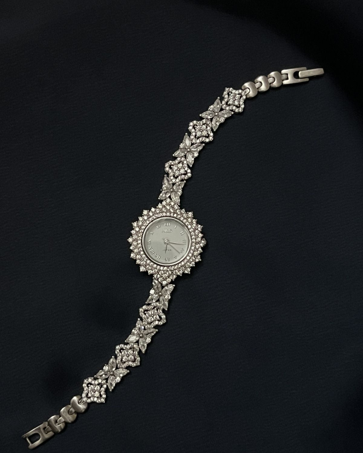 Rodyum Kaplı Zirkon Taşlı Kadın Saat 18 cm 92796