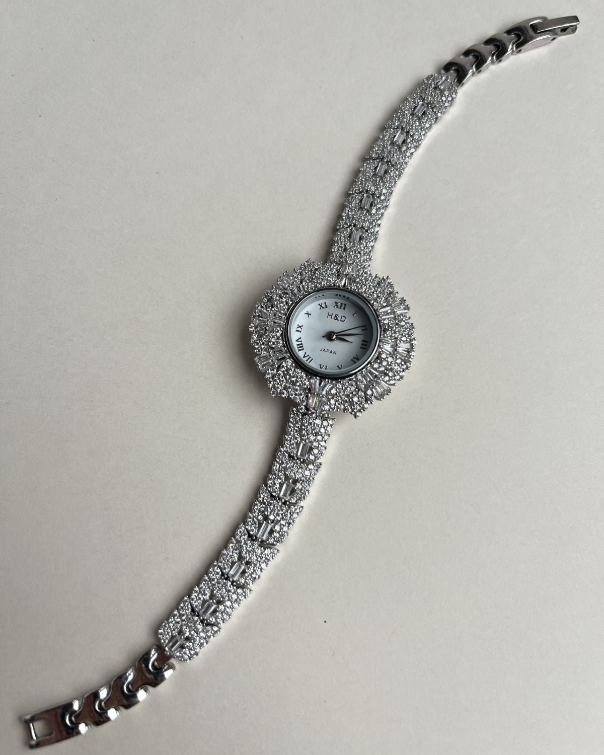 Rodyum Kaplı Zirkon Taşlı Kadın Saat 18 cm 100363