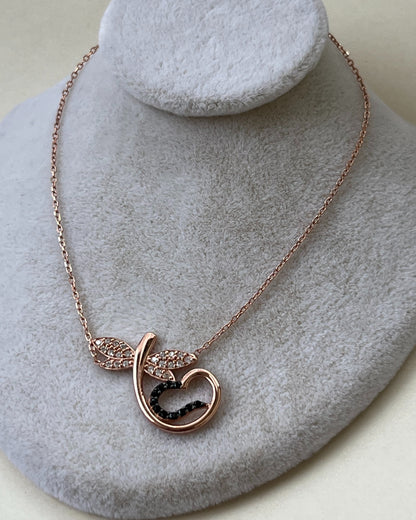 Rose Altın Kaplama Kanatlı Kalp Figürlü Taşlı Kolye